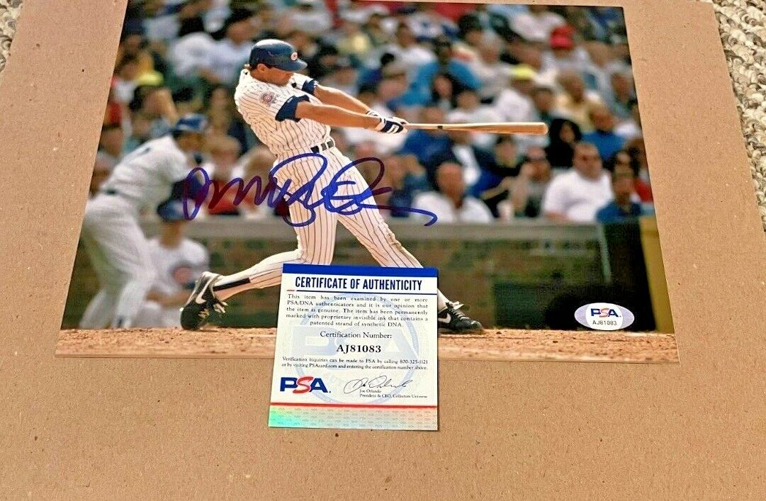 RYNE SANDBERG SIGNED 8X10 CHICAGO CUBS Photo Poster painting PSA/DNA CERTIFIED