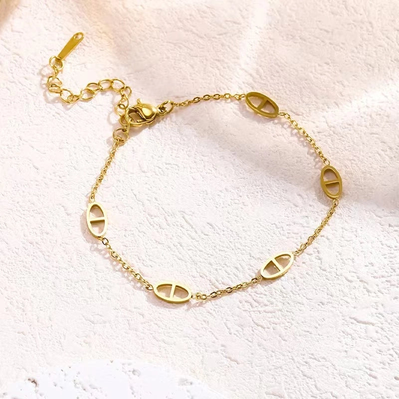 Elegant Classic Style Pig Nose Titanium Steel 18K Gold Plated Bracelets Necklace