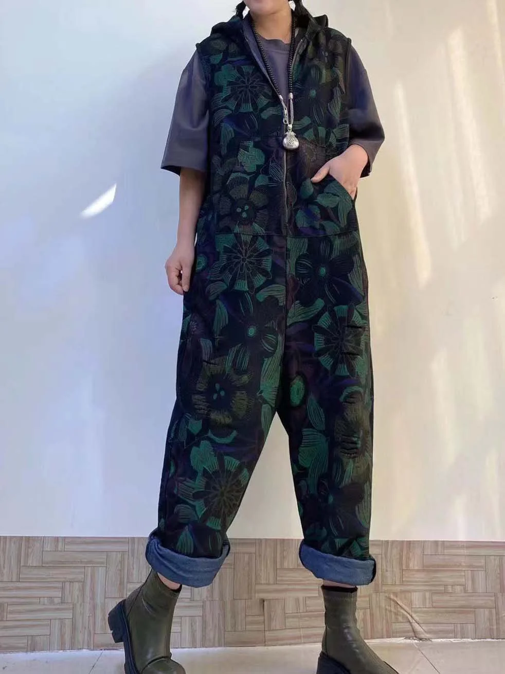 Women Half Sleeve V-neck Solid Color Dress