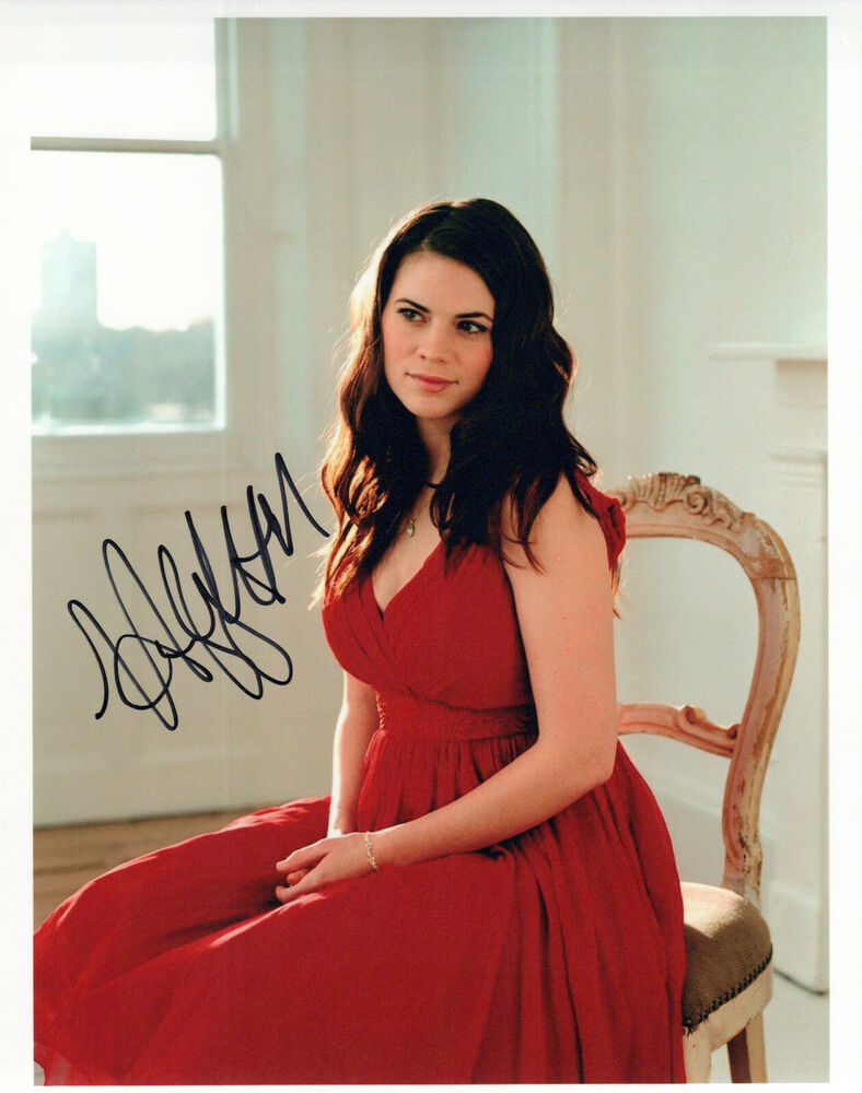 Hayley Atwell glamour shot autographed Photo Poster painting signed 8x10 #2