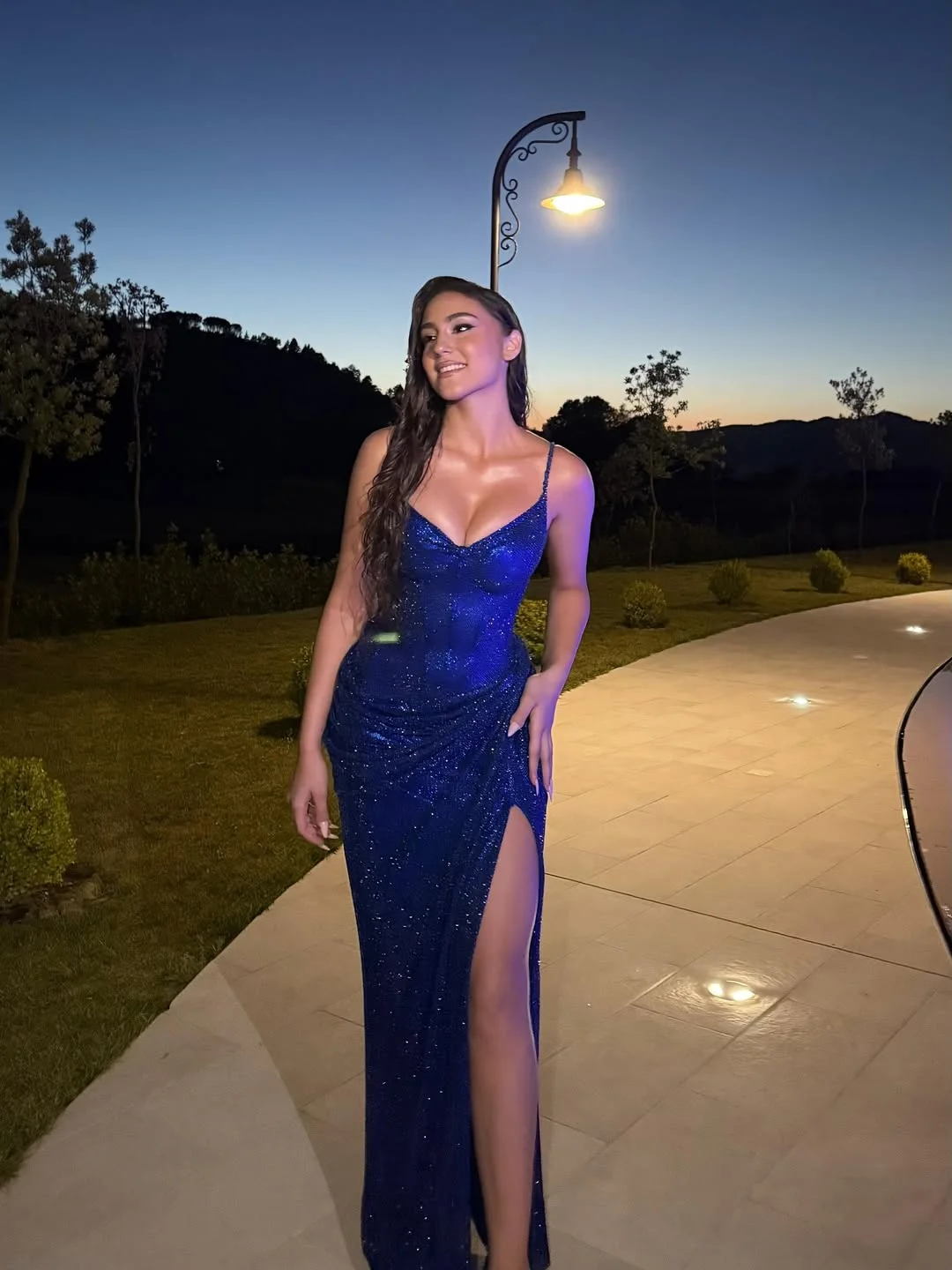 Form-fitting Royal Blue Spaghetti-Straps Split Sleeveless Prom Dress YK0185