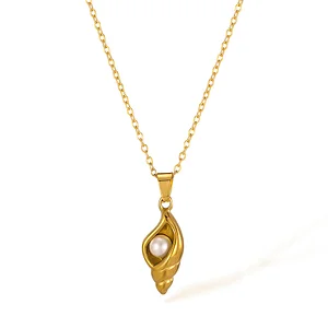 Gentle conch pearl necklace