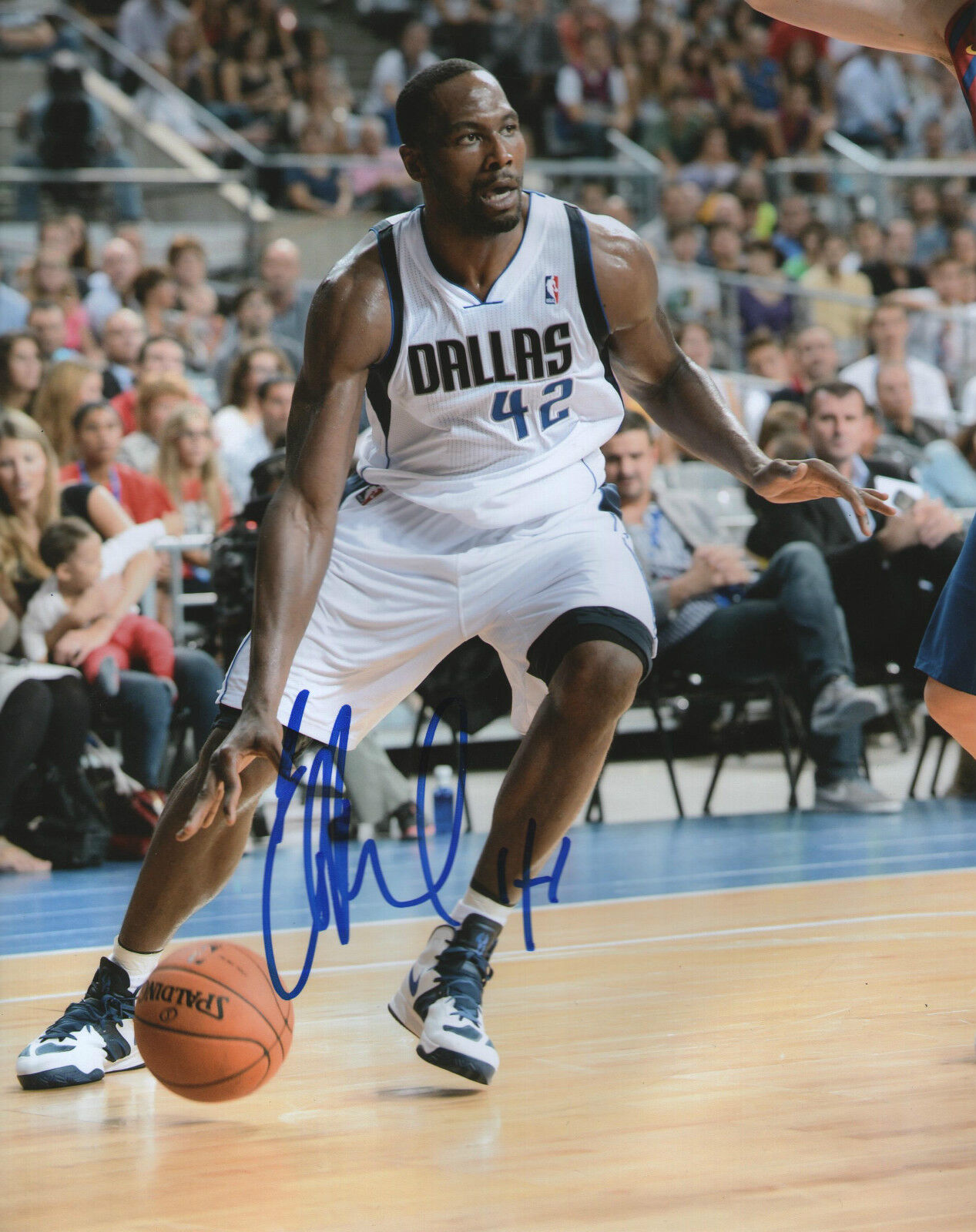 Elton Brand *DALLAS MAVERICKS* Signed 8x10 Photo Poster painting E1 COA GFA