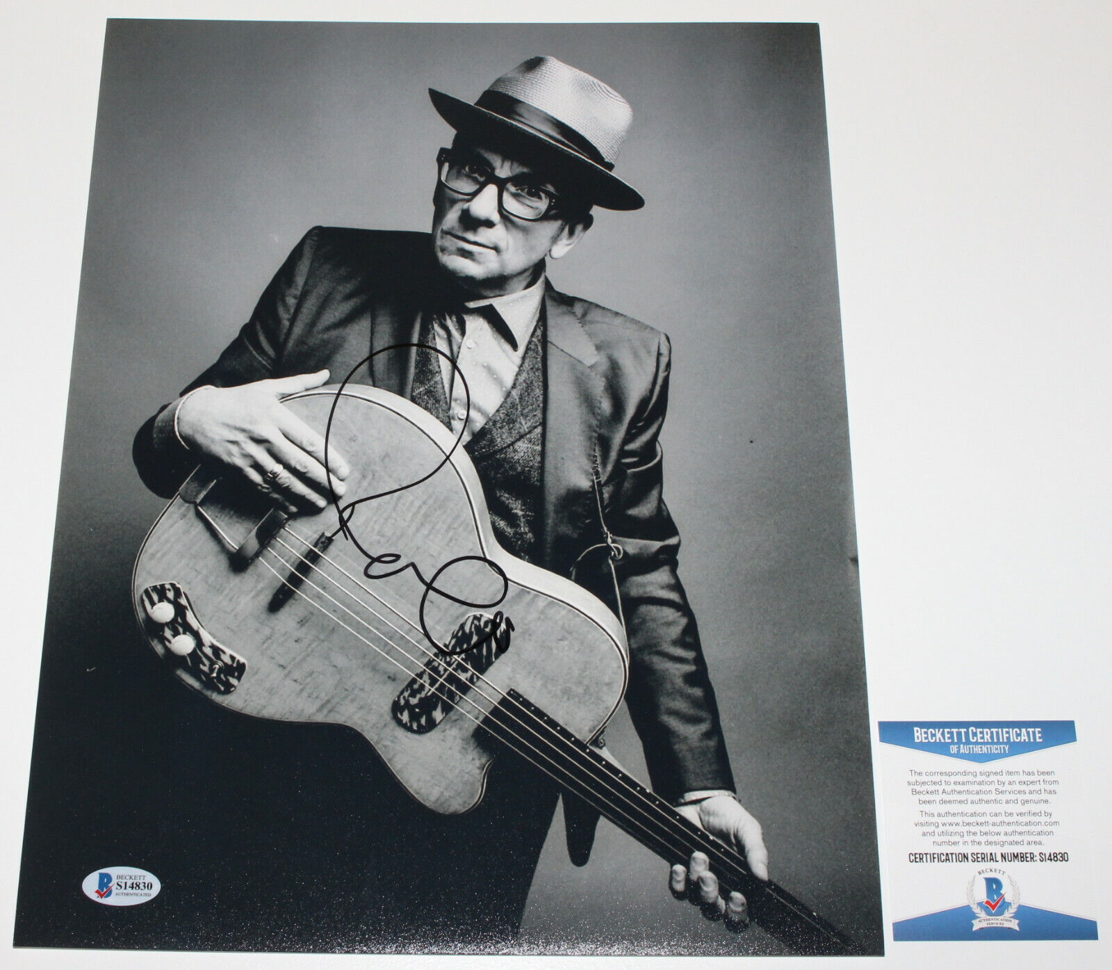 SINGER ELVIS COSTELLO SIGNED AUTHENTIC AUTOGRAPH 11X14 Photo Poster painting BECKETT COA BAS