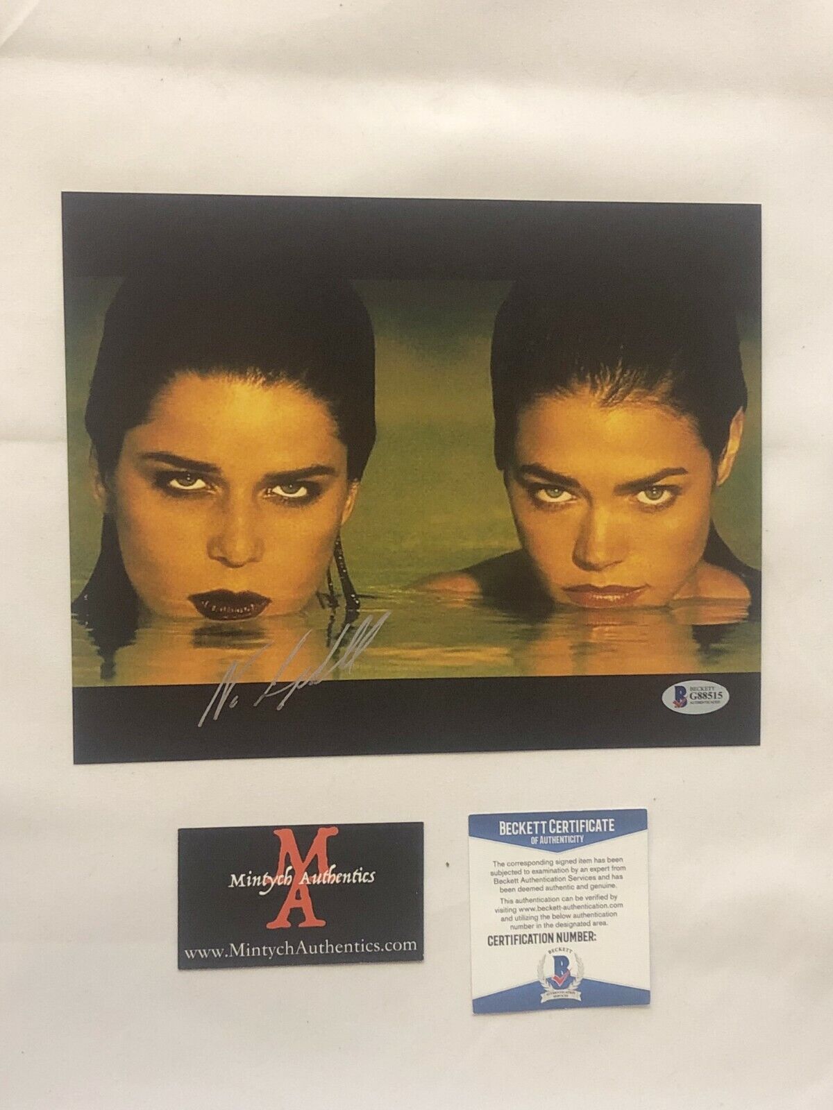 NEVE CAMPBELL AUTOGRAPHED SIGNED 8x10 Photo Poster painting! WILD THINGS! BECKETT AUTHENTIC COA