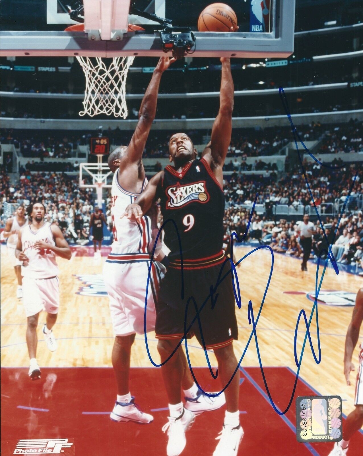 Signed 8x10 GEORGE LYNCH Philadelphia 76ers Autographed Photo Poster painting w/COA