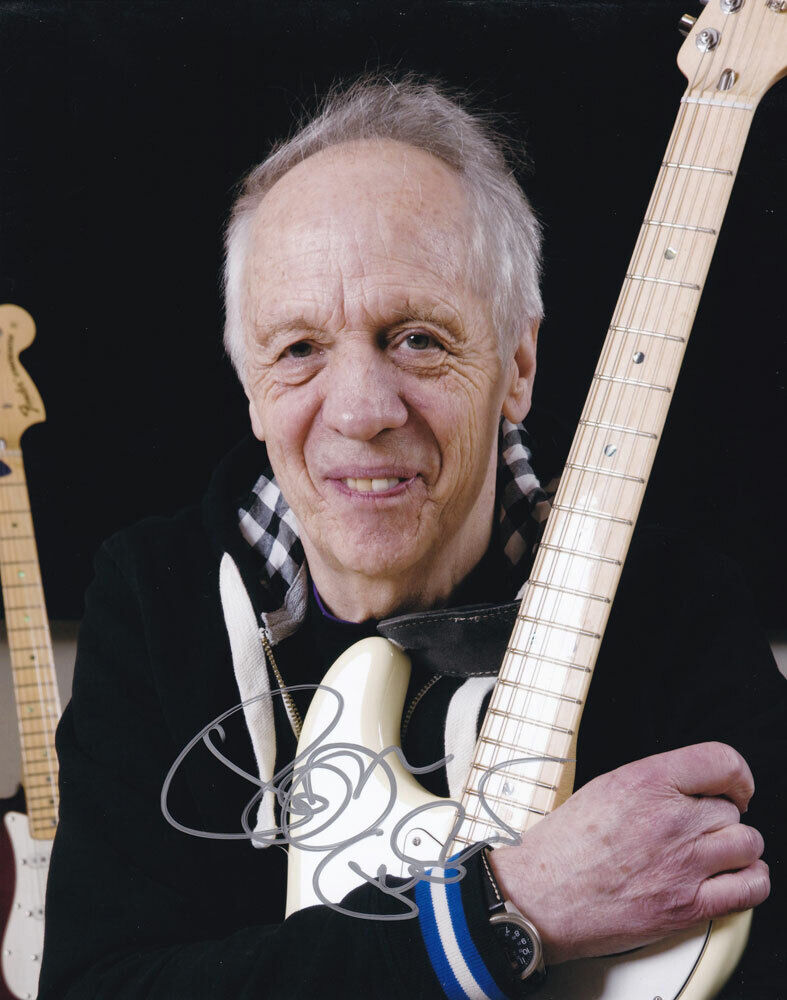 Robin Trower In-person AUTHENTIC Autographed Photo Poster painting SHA #85908