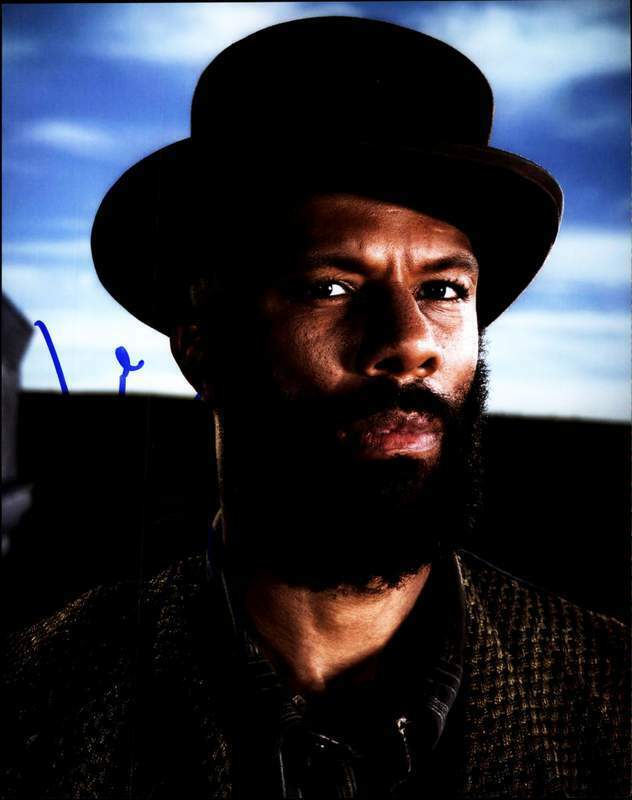 Common authentic signed rap 8x10 Photo Poster painting W/Certificate Autographed (A00587)
