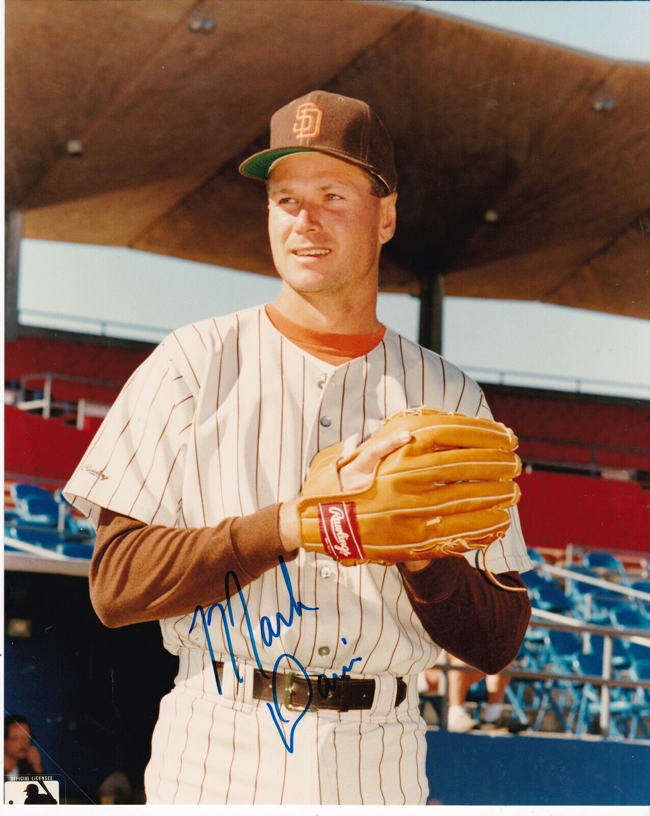 MARK DAVIS SAN DIEGO PADRES ACTION SIGNED 8x10