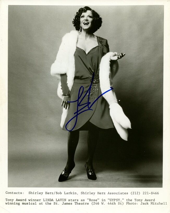 LINDA LAVIN Signed Photo Poster painting - GYPSY