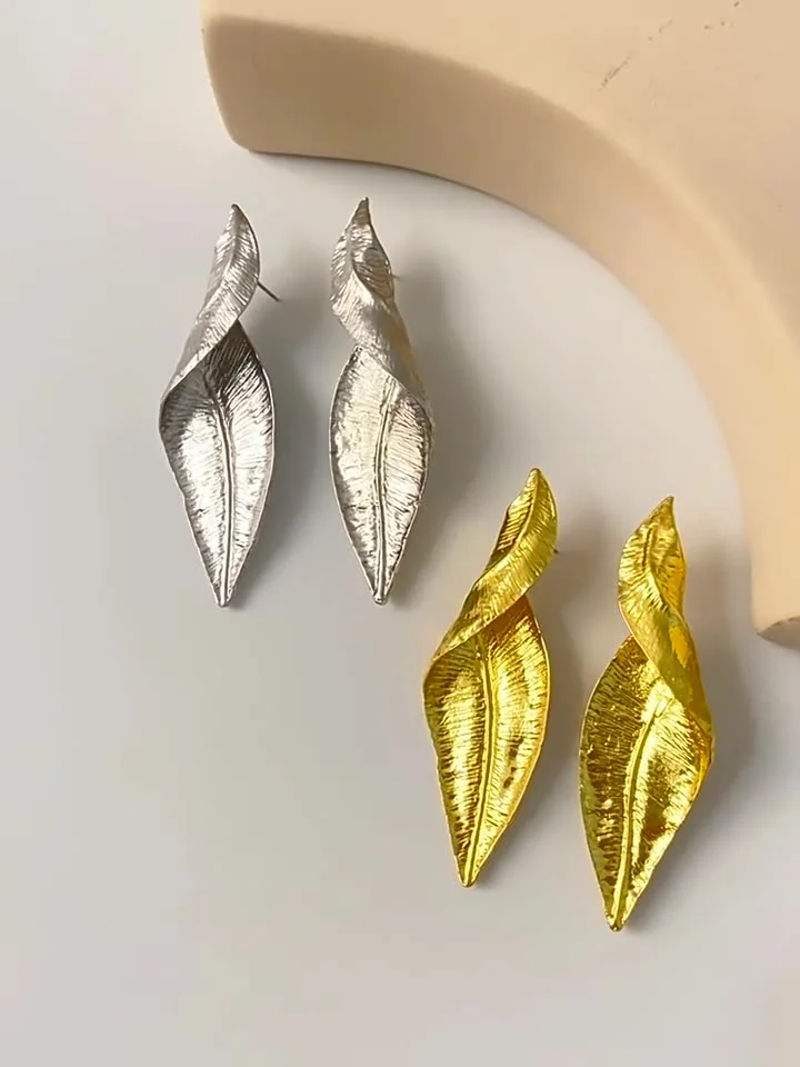 Frosted Leaf Gold-Plated Earrings/Ring