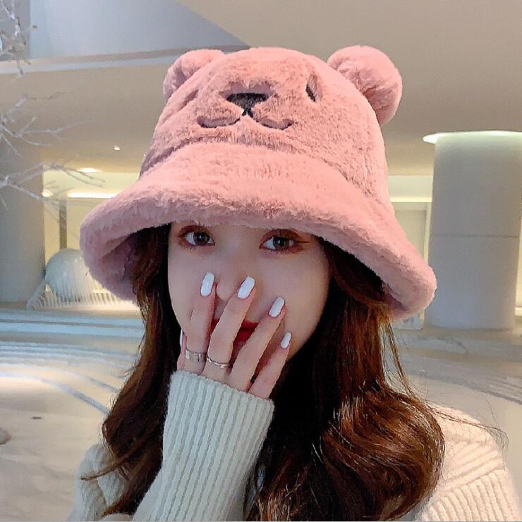 PLUSH KUMA BUCKET HAT