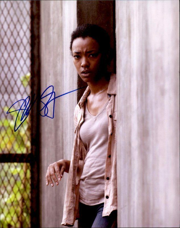 Sonequa Martin-Green authentic signed 8x10 Photo Poster painting |CERT Autographed C22