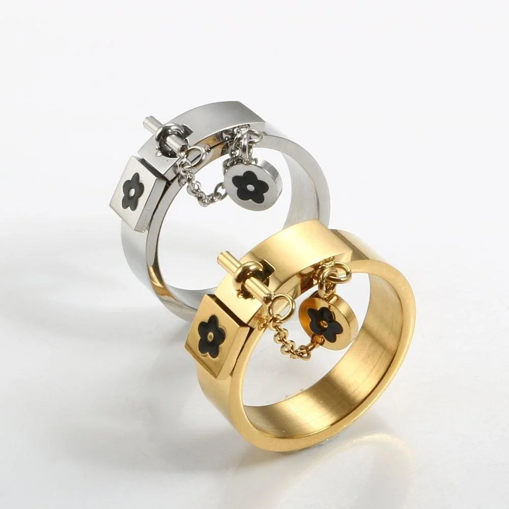 Romeo & Juliet Ring