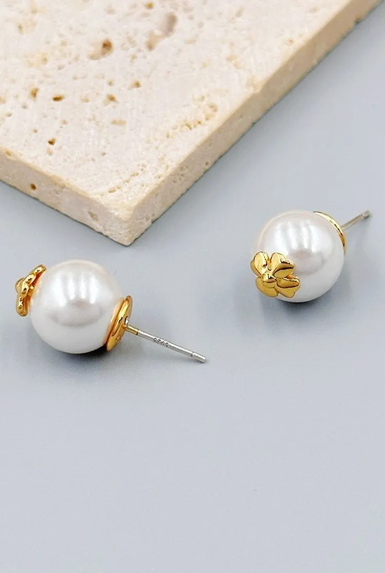 Women's Stud Earrings Featuring Freshwater Pearl and Four Leaf Clover Design