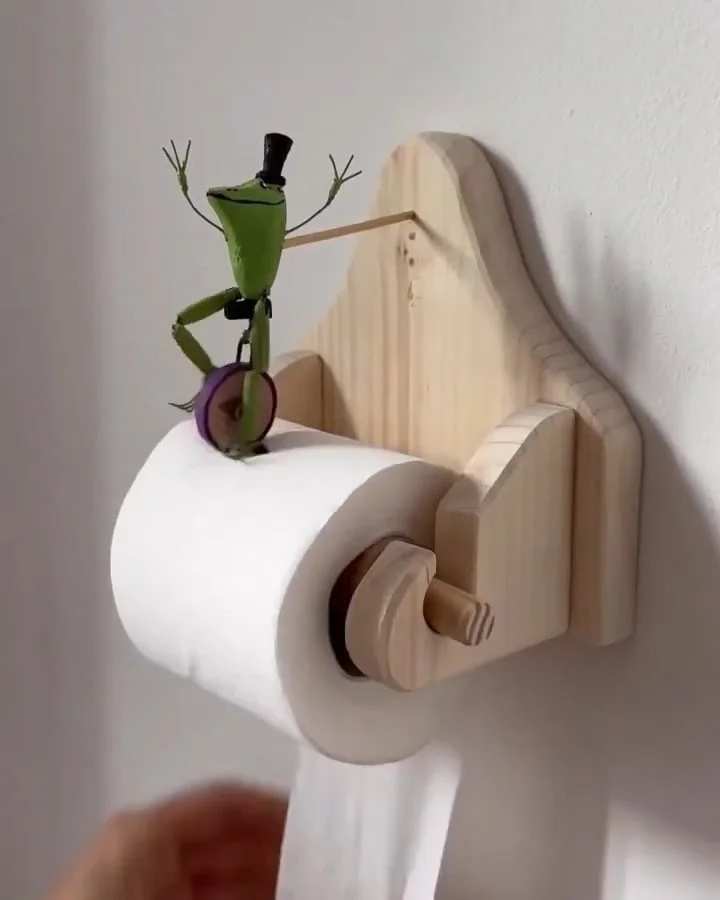 🎄49% OFF🎄Creative Frog Riding Bicycle Toilet Paper Holder