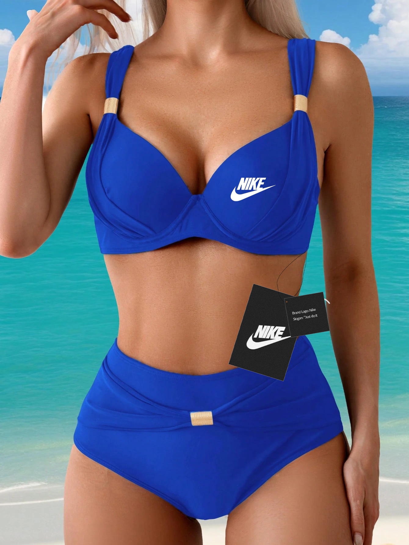 Novo conjunto de maiô com estampa tropical