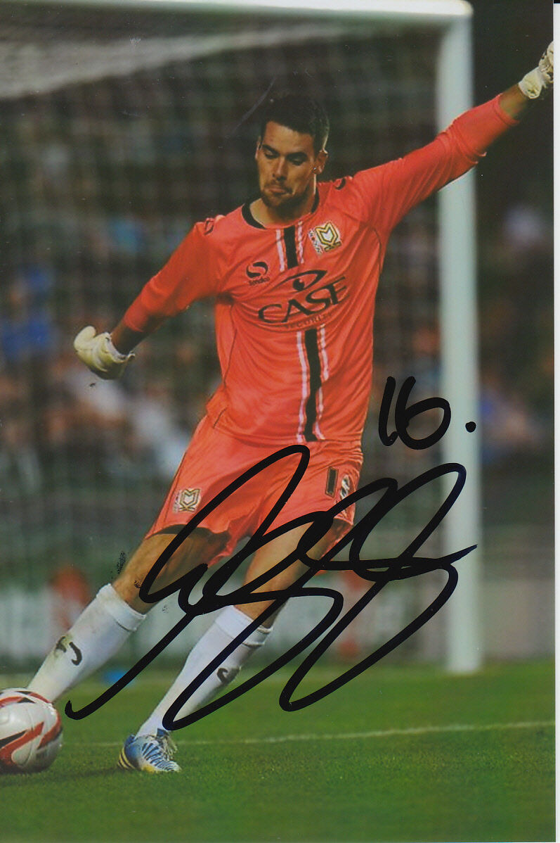 MK DONS HAND SIGNED IAN MCLOUGHLIN 6X4 Photo Poster painting 1.