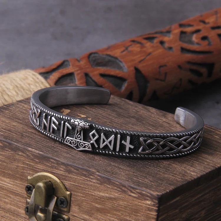 Viking Rune Thor's Hammer Bracelet