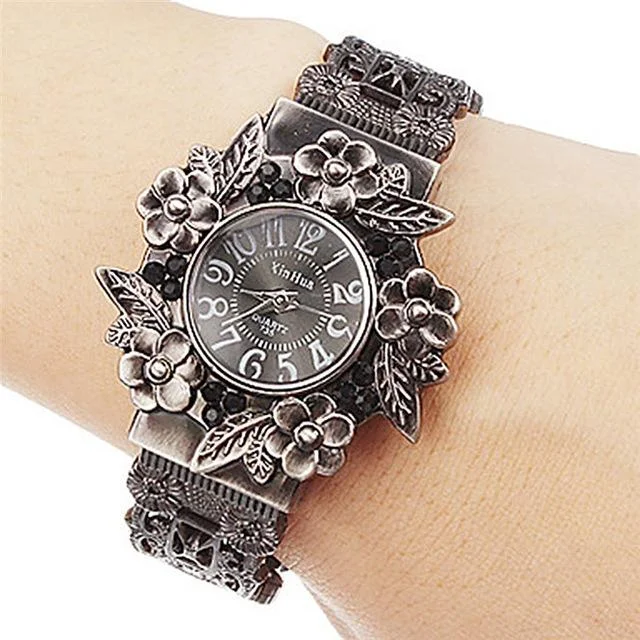 Retro Embossed Flower Bracelet Quartz Watch for Women