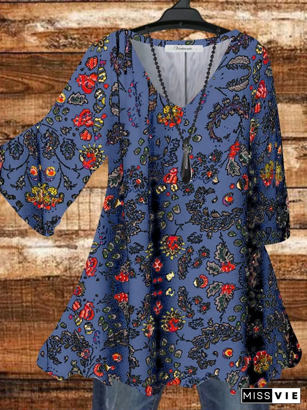 Women 3/4 Sleeve V-neck Floral Printed Graphic Top