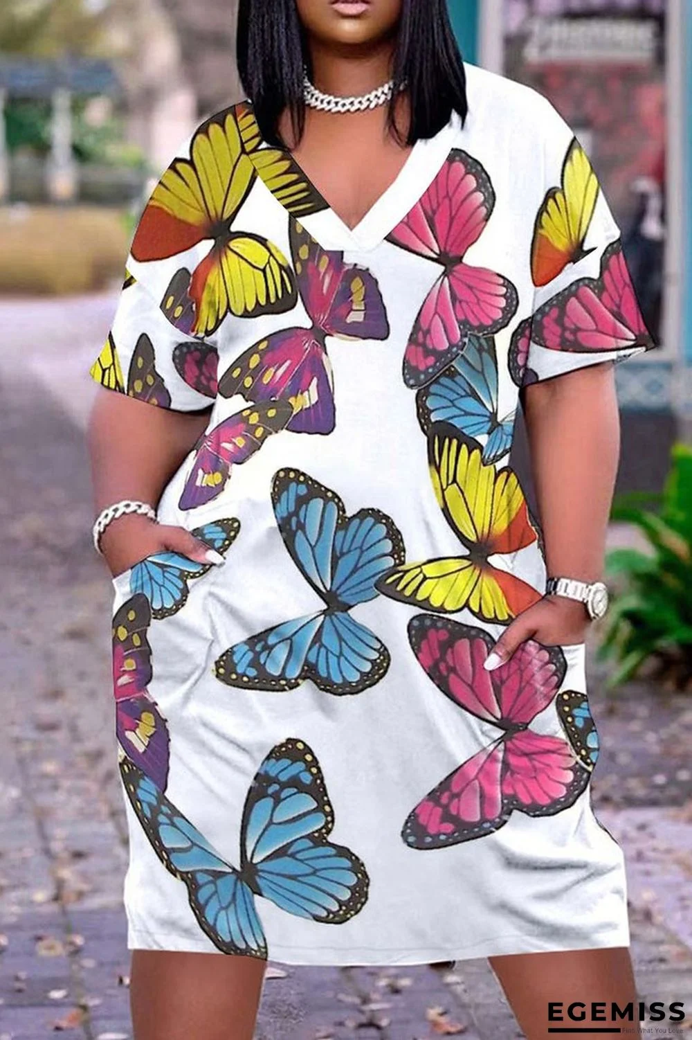 White Plus Size Fashion Butterfly Print Pocket V Neck Straight Dresses | EGEMISS