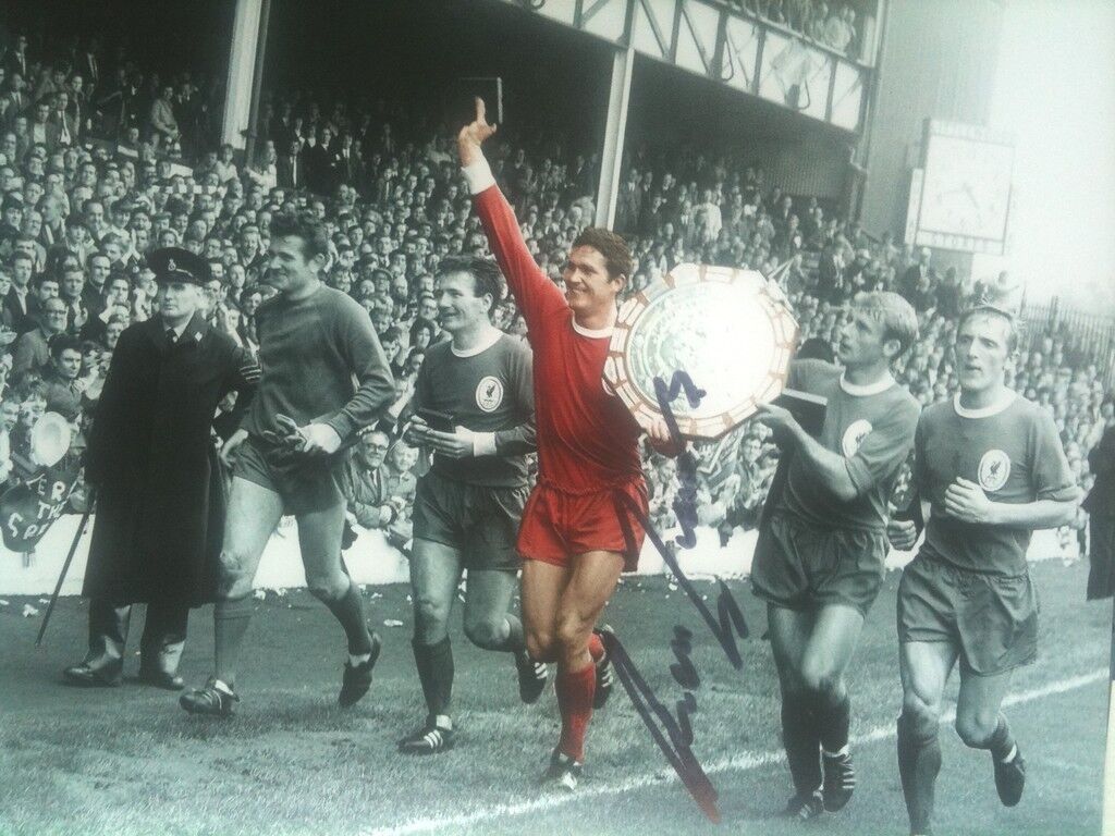 RON YEATS - LIVERPOOL CAPTAIN AND LEGEND - SIGNED COLOURISED Photo Poster paintingGRAPH