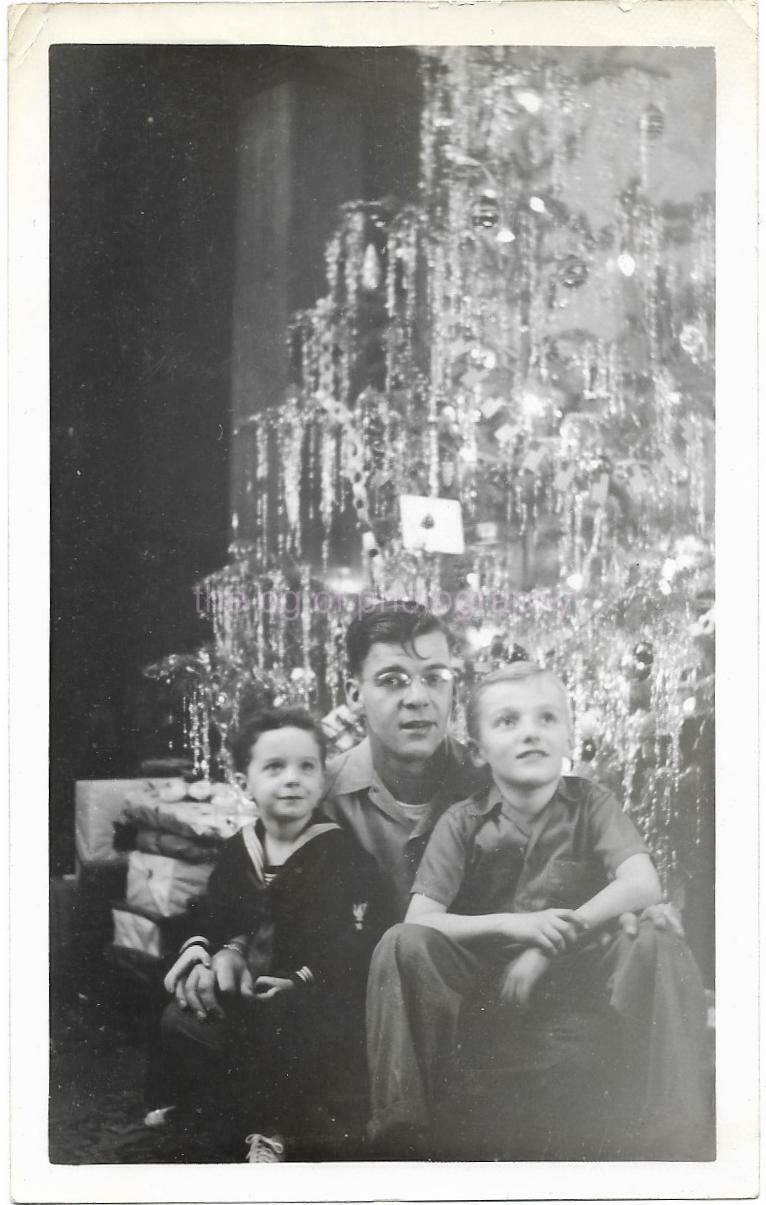 CHRISTMAS PORTRAIT Vintage FOUND Photo Poster paintingGRAPH Tree bw Original Portrait 01 36 Z