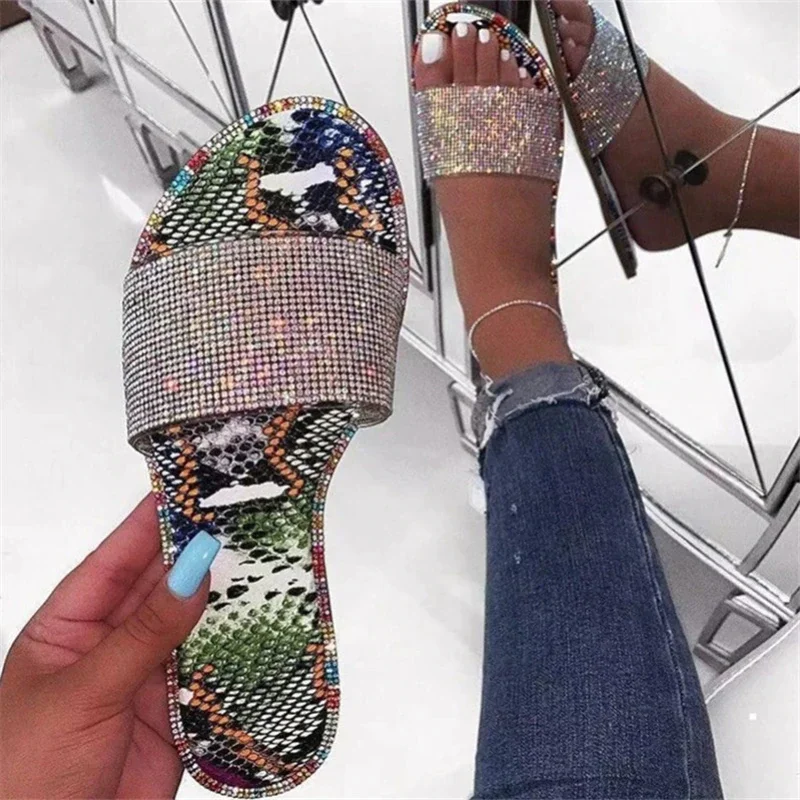 Qengg New Women's Slippers Fashion Rhinestone Home Flat Sandals Outdoor Snake Pattern Multicolor Comfortable Flip Flops Chinelo Casa