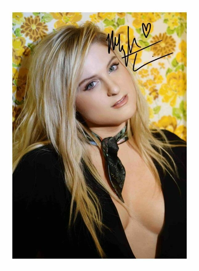 MEGHAN TRAINOR AUTOGRAPH SIGNED PP Photo Poster painting POSTER