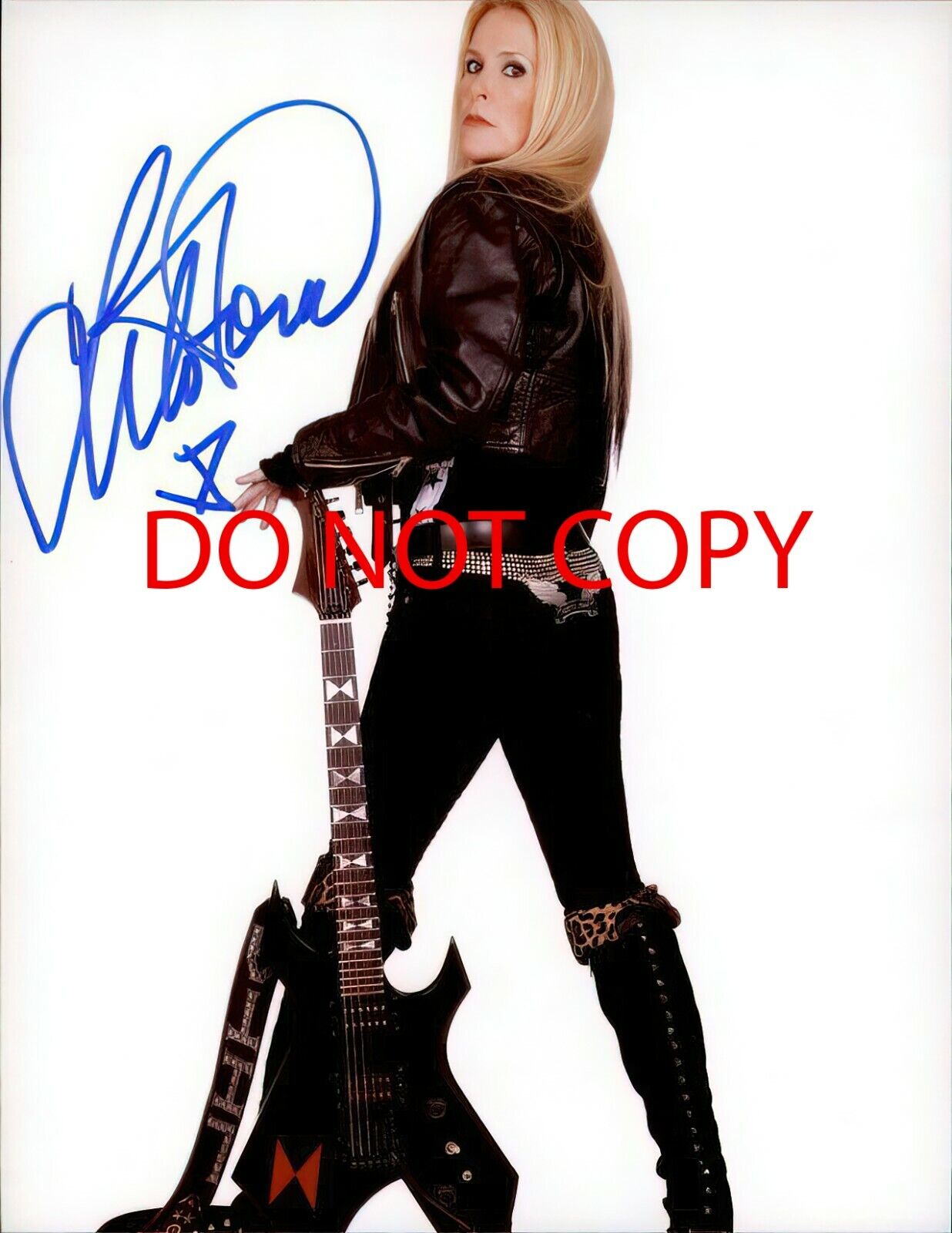 Lita Ford - Autographed Signed 8 x10 Photo Poster painting (Kiss Me Deadly) Reprint