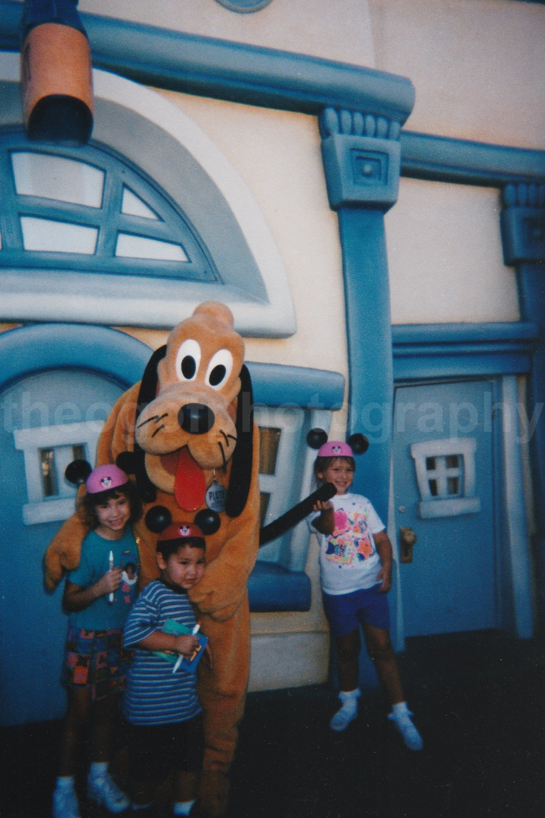 Pluto + Kids FOUND Photo Poster paintingGRAPH ColorOriginal VINTAGE Disney 21 32