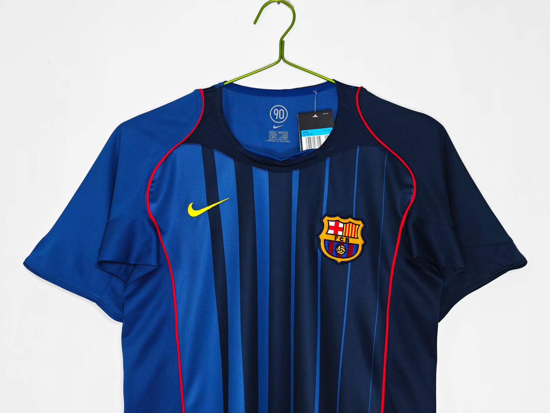 2004-2005 Barcelona Retro Away Football shirt 