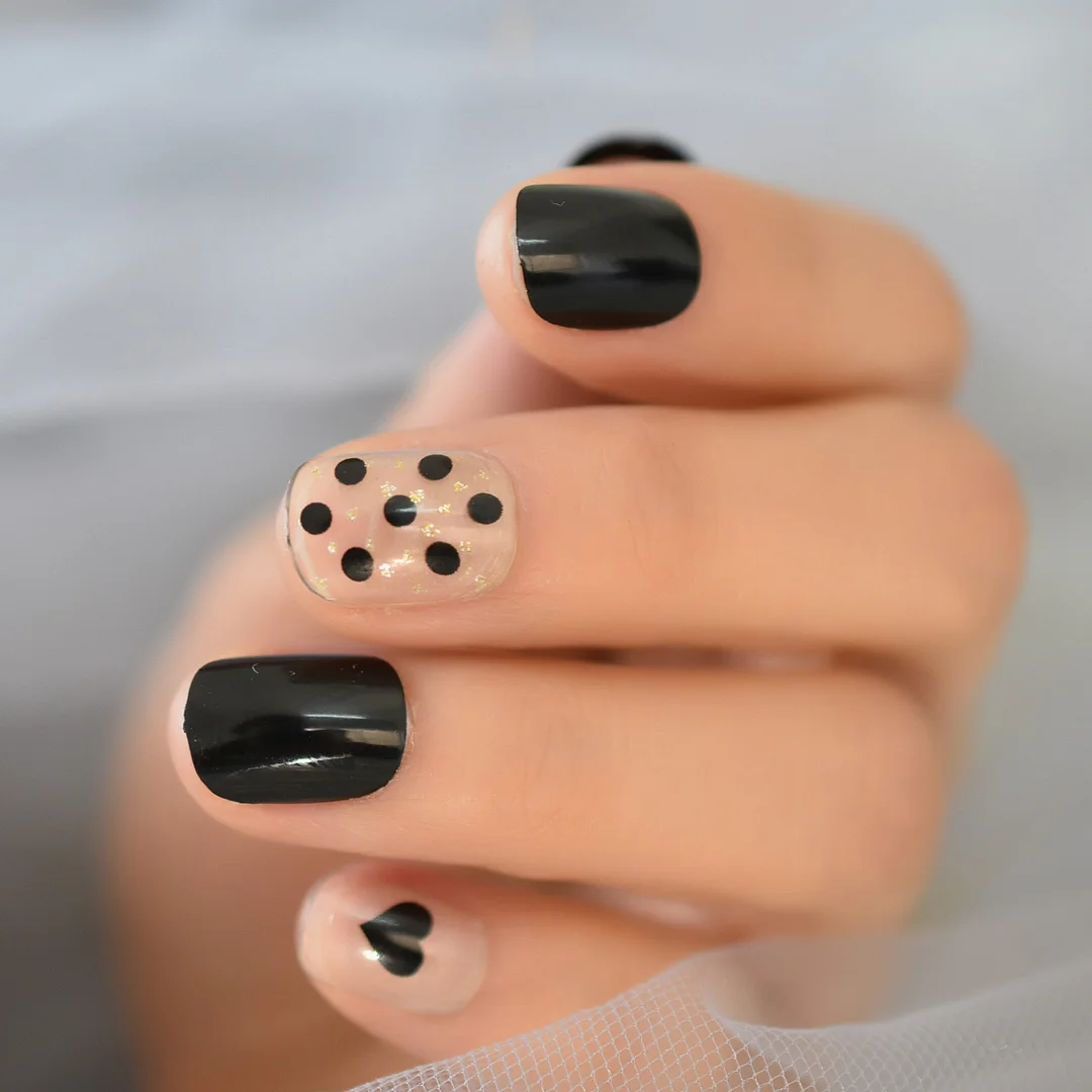 Black Round Tips False Nails Heart Speckle Decorative Clear Thin Gel Coating Fake Nail With Adhesive Sticker-Nail Inspo