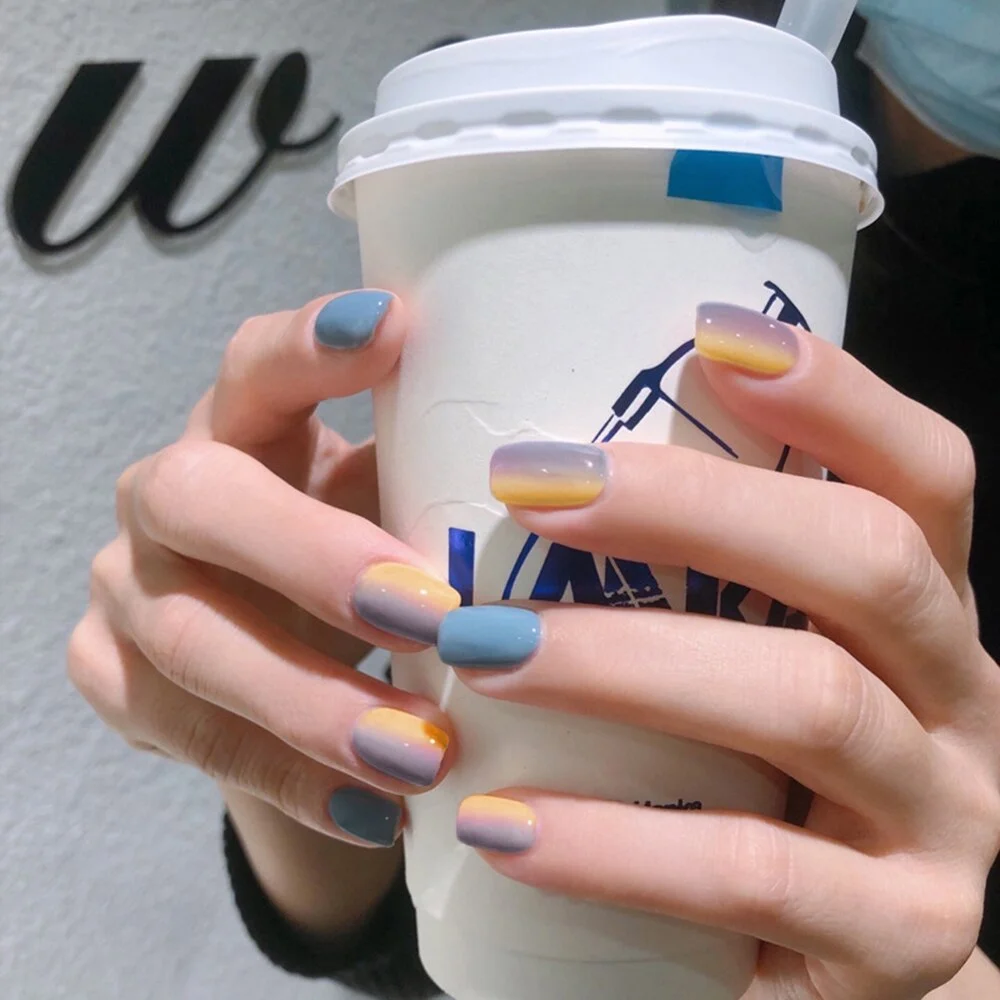 24pcs/Set Middle Long Black Gradient False Nails Pre-design Round Head Nail Art Decoration Fake Beauty Nail Tools Detachable 515-Nail Inspo