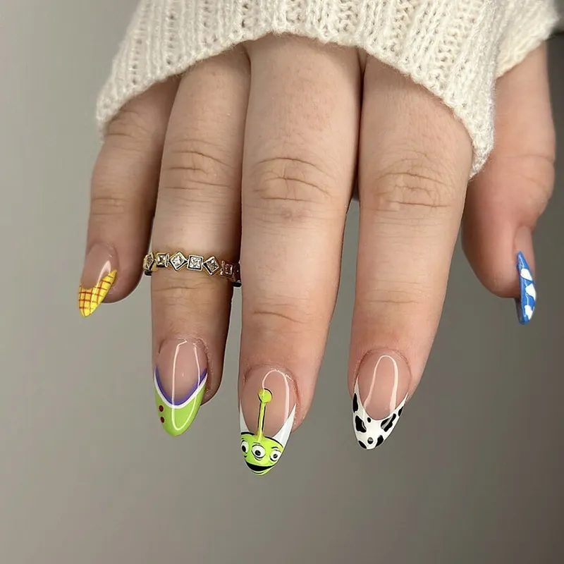 Churchf Churchf Clouds French Almond Pixie Halloween Milk Pattern Wear Nails Festive Nails