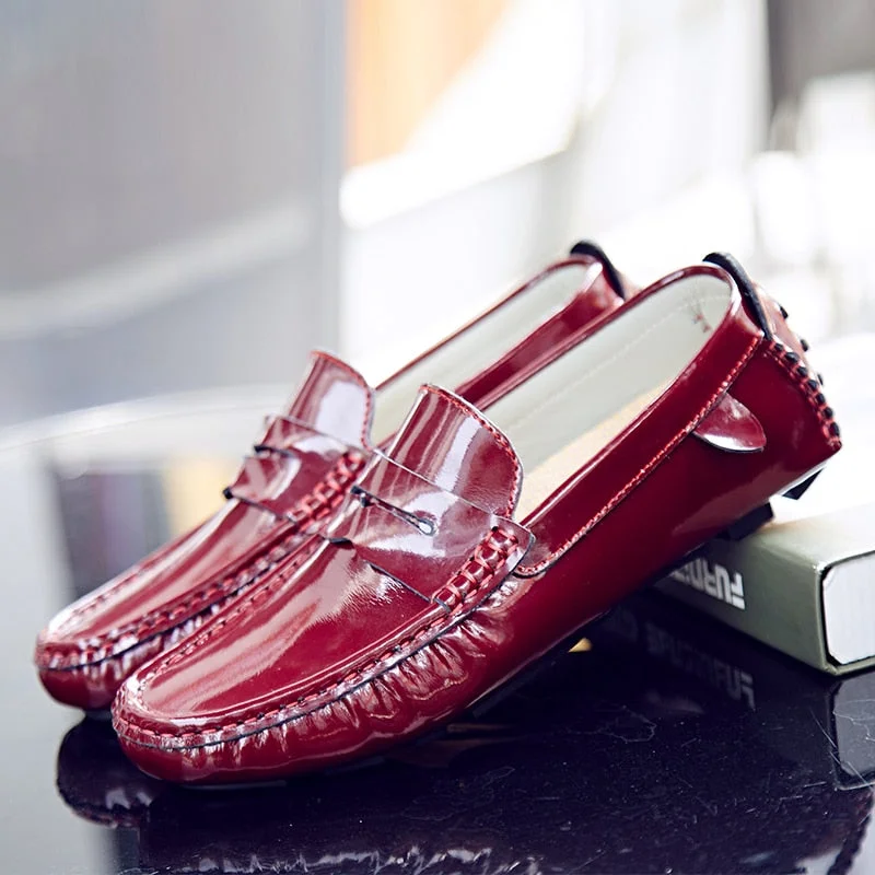 men penny loafers slip on moccasins burgundy patent leather  non-slip driving shoes men outdoor leather loafers black white