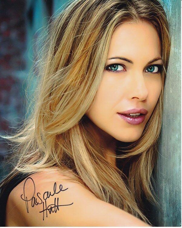 PASCALE HUTTON signed autographed Photo Poster painting