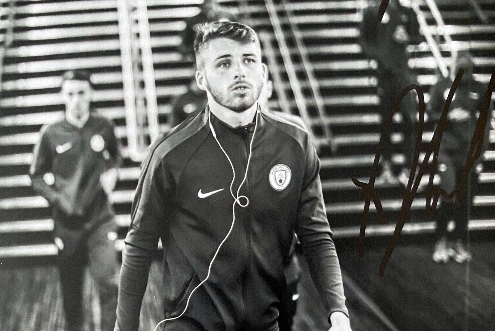 Daniel Grimshaw Genuine Hand Signed 6X4 Photo Poster painting - Manchester City 5