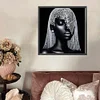 Pearl Lady - Crystal Rhinestone Diamond Painting