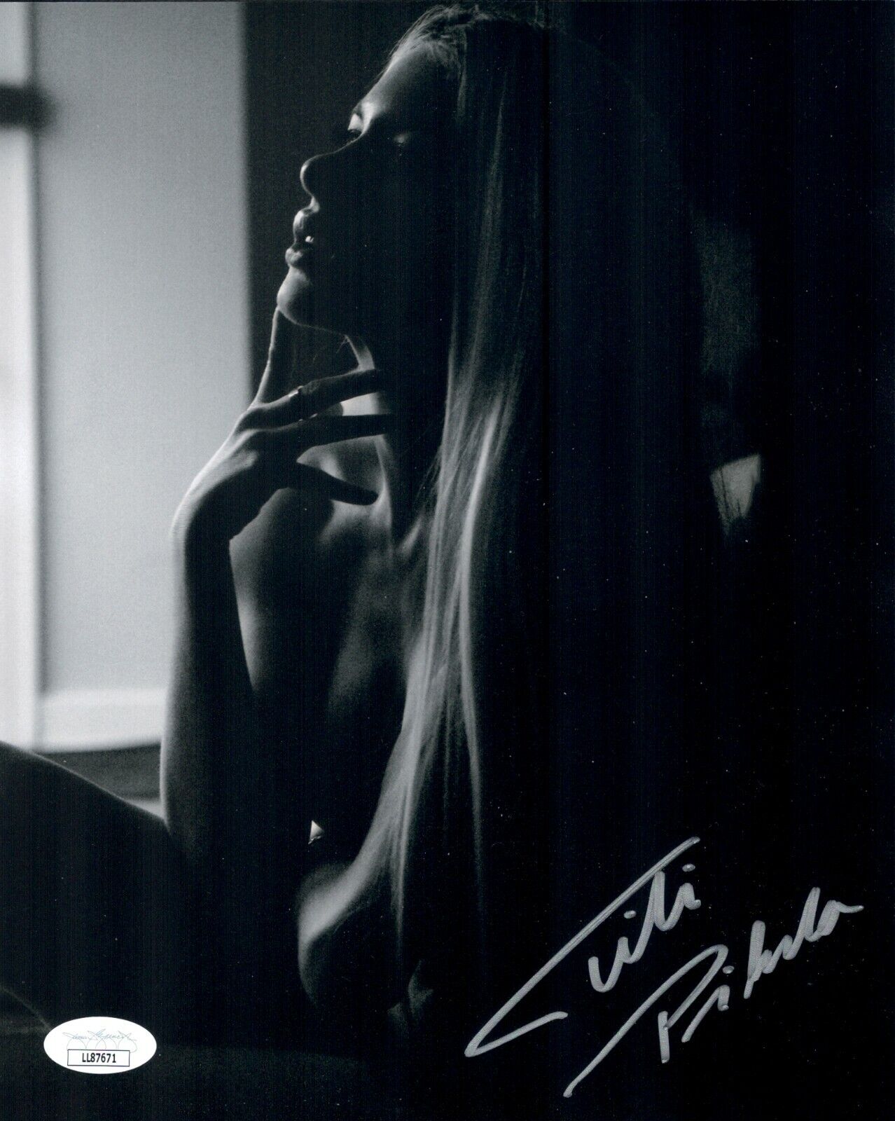 TITI PIKULA Hand Signed SEXY Model 8x10 Photo Poster painting IN PERSON Autograph JSA COA Cert