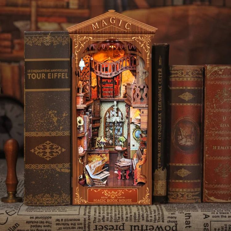 DIY Book Nook -Vintage Library