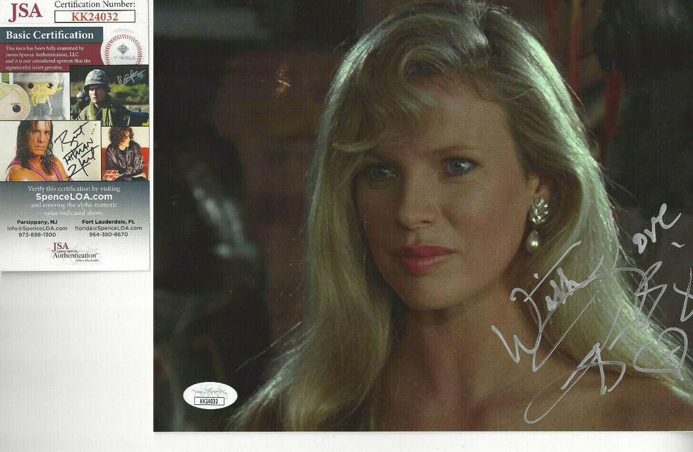 Beautiful Kim Bassinger autographed 8x10 close up  color   Photo Poster painting JSA Certified