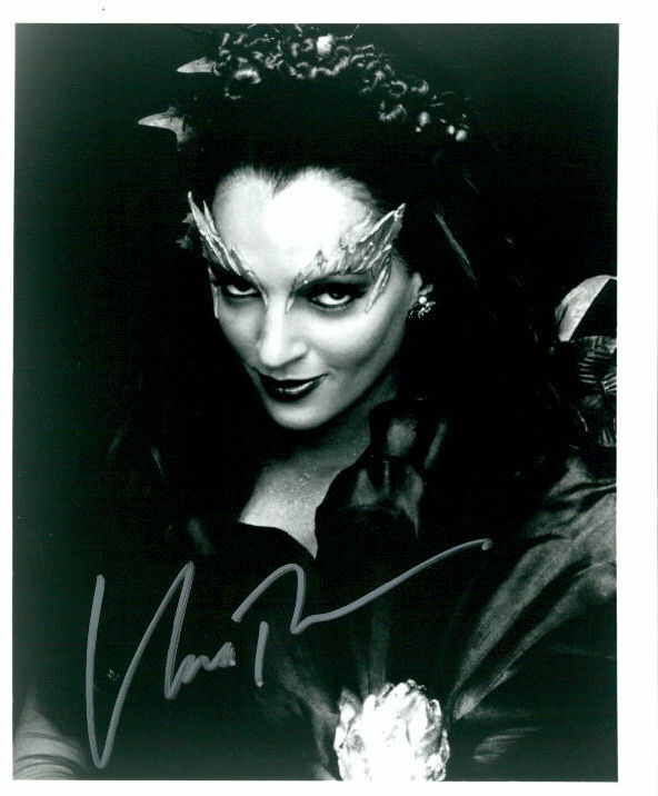 Uma Thurman (Batman Forever) signed 8x10 Photo Poster painting in-person