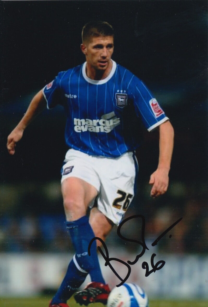 IPSWICH TOWN HAND SIGNED VELICE SUMULIKOSKI 6X4 Photo Poster painting 6.