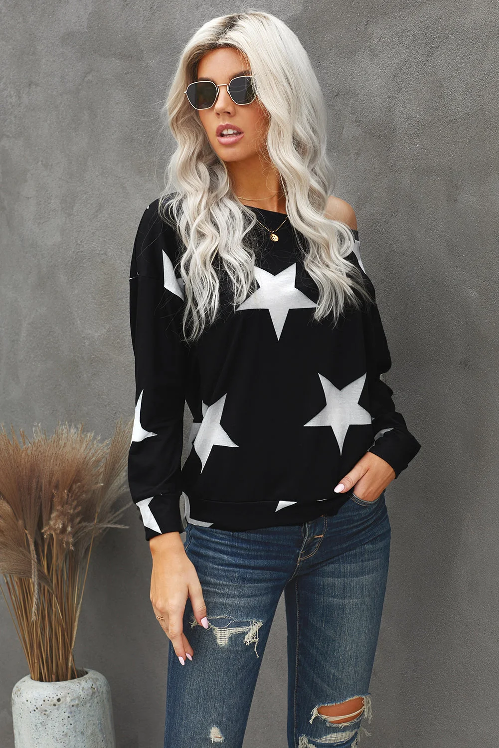 Fashion Five-pointed Star Print Round Neck Black Sweatshirt