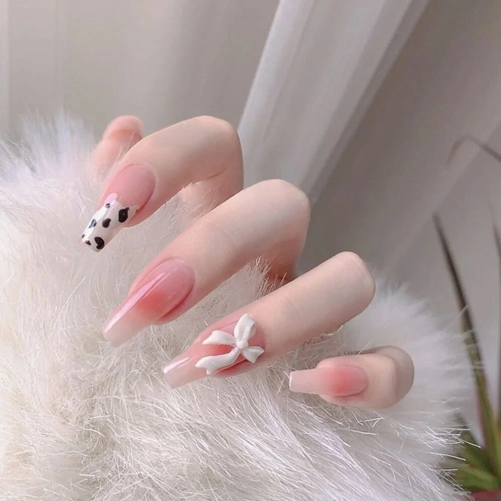24Pcs/Box Detachable Almond Pink And White False Nails Wavy Style Stiletto Fake Nails Ballerina Coffin Full Cover Manicure Tool 406-Nail Inspo