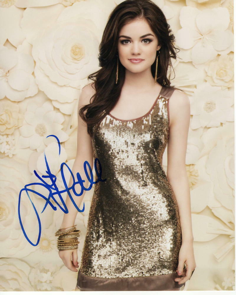 LUCY HALE SIGNED AUTOGRAPH 8X10 Photo Poster painting - CUTE, BEAUTIFUL ARIA PRETTY LITTLE LIARS