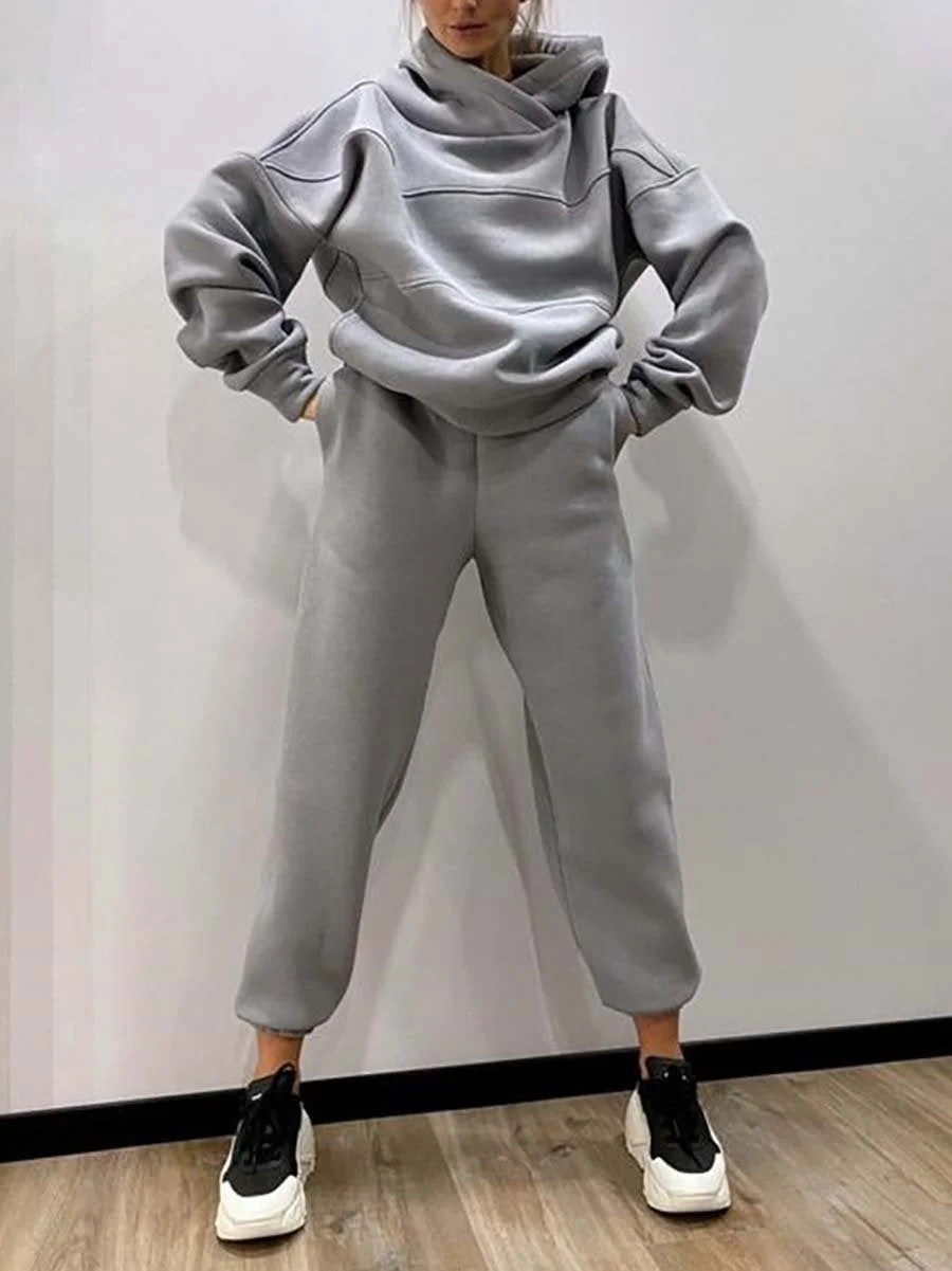 Casual hoodie and sweatpants set