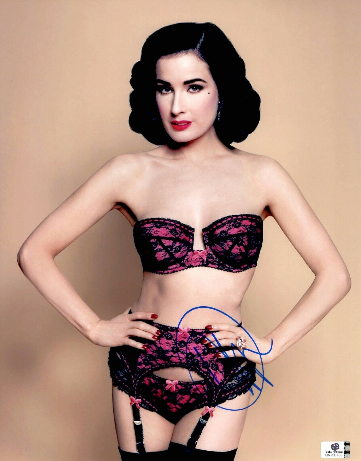 Dita Von Teese Signed Autographed 11X14 Photo Poster painting Sexy Lace Lingerie GV750733